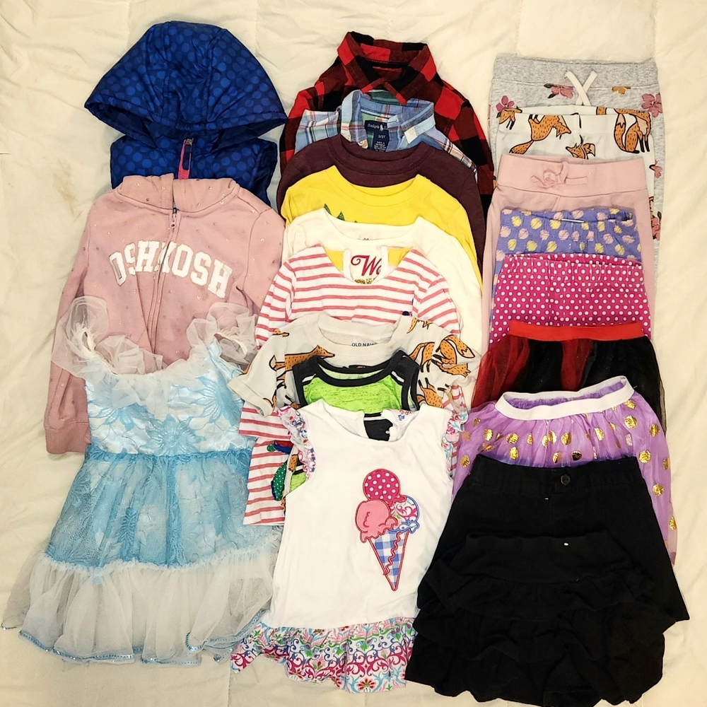 ***SOLD***                               Baby Girl Clothes (Size 3T)